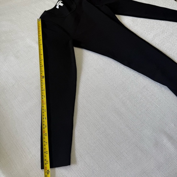 Good American Cold One Shoulder Dress Long Sleeve Ribbed Detail Black Size 3 L - Picture 7 of 7